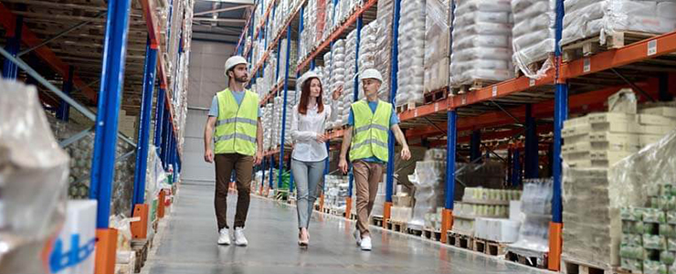 People Checking Pallet Racking System People Checking Pallet Racking System
